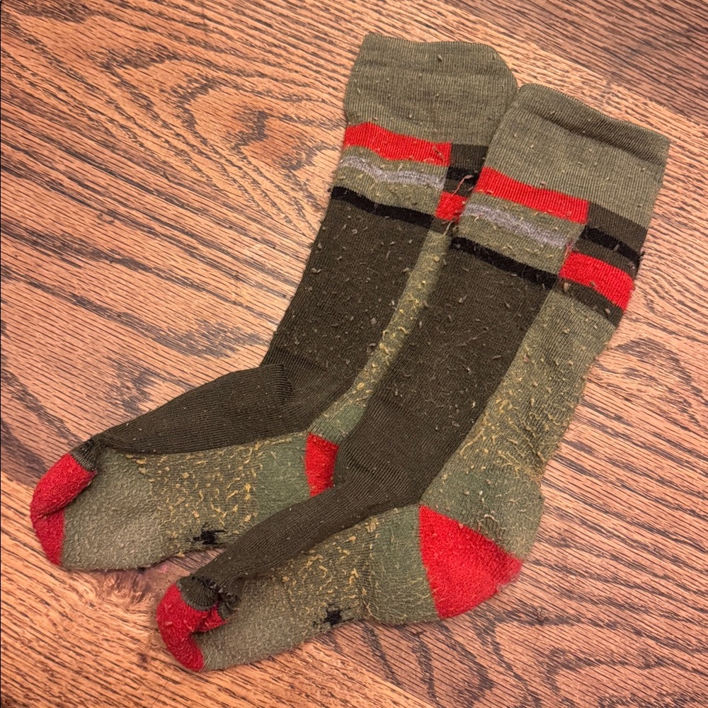 Smartwool kids socks merino wool green with red kids M - L fits big kid 3-6